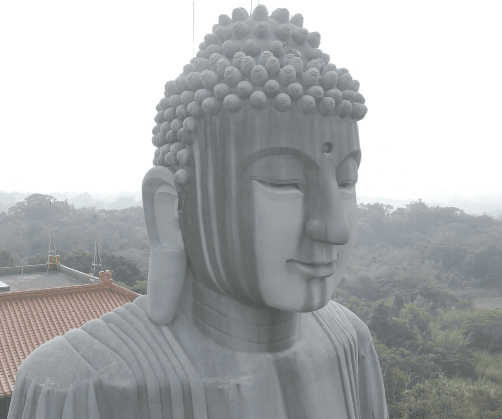 台南千佛山菩提寺大佛外牆清潔專案 - 大樓外牆清洗清潔前 - General Drone Service