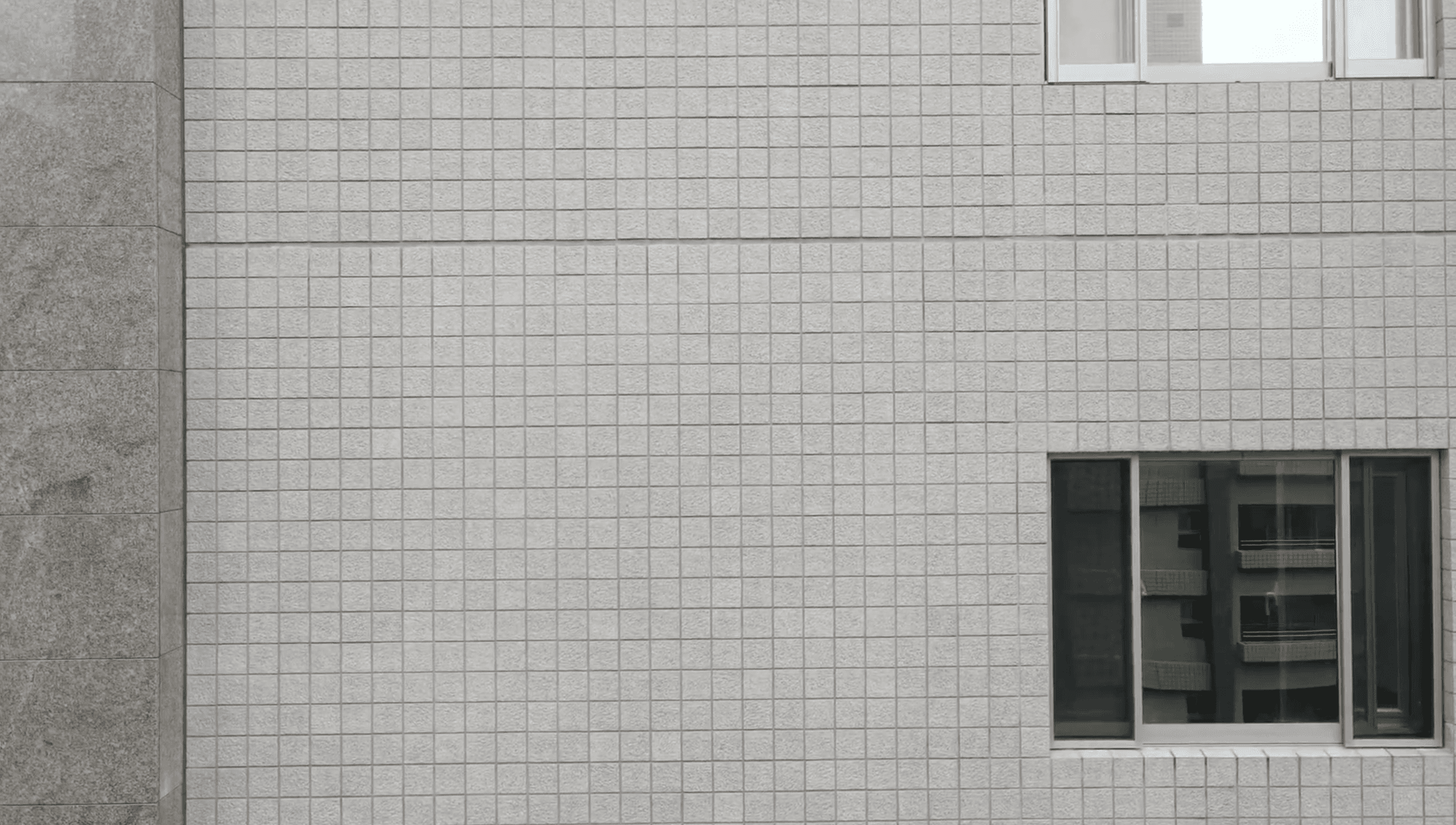 信義區住宅社區外牆清潔專案 - 大樓外牆清洗清潔後 - General Drone Service